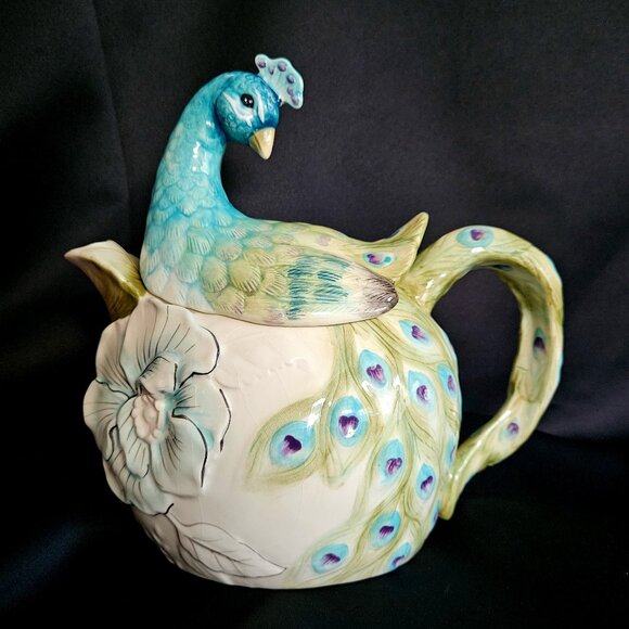 Rachel Bilson Other - Rachel Bilson Edie Rose Home Peacock Collection Teapot